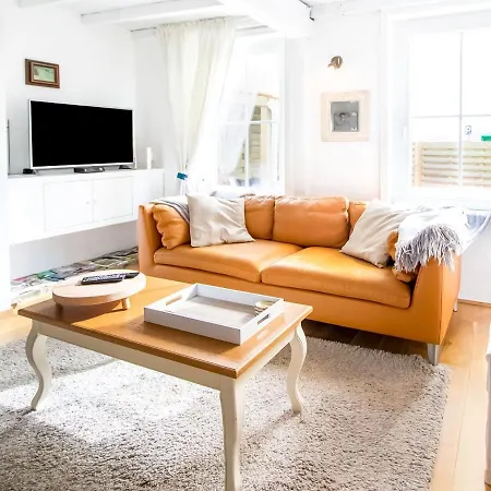 Cosy In With Terrace